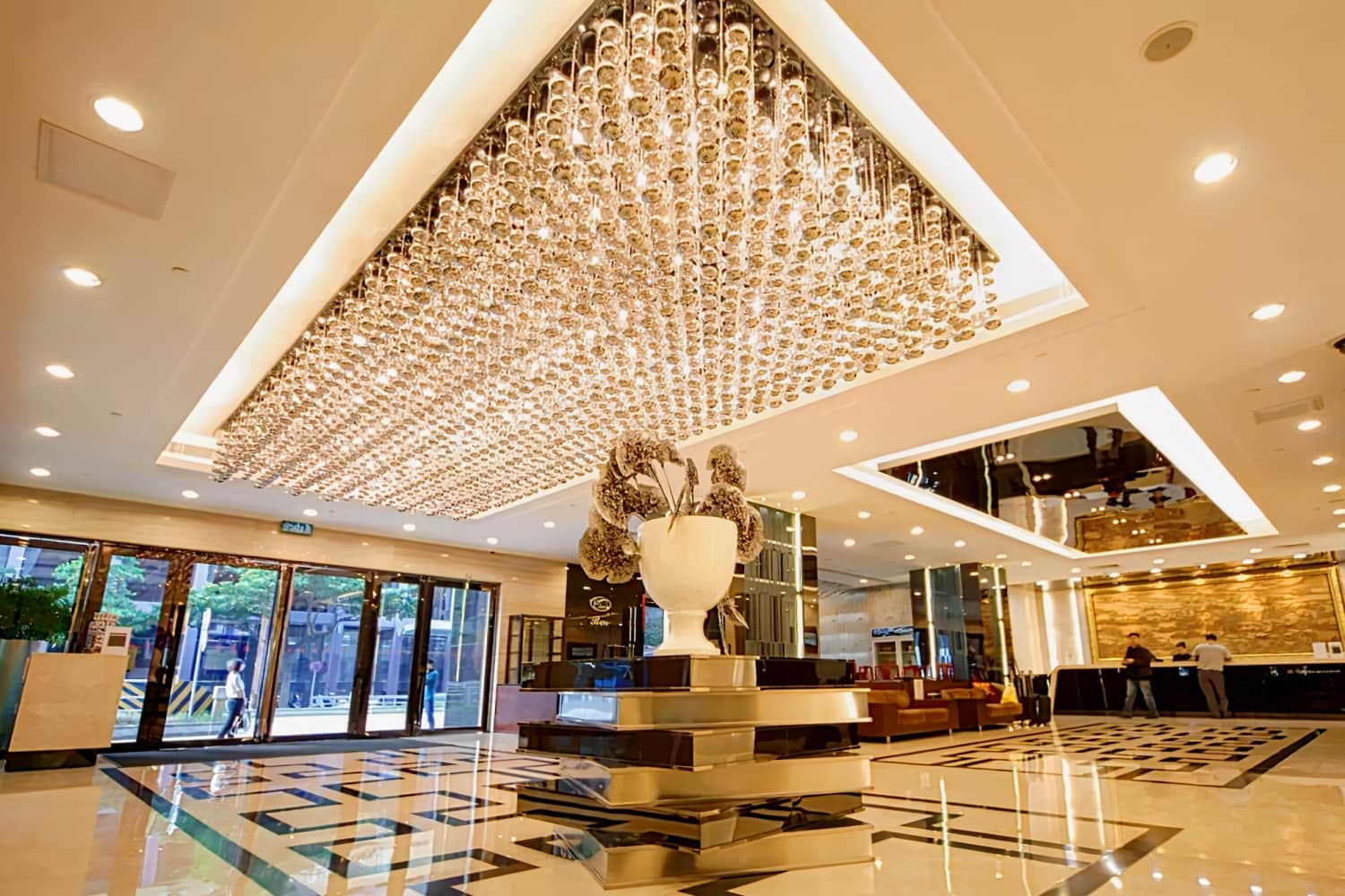 Hotel Beverly Plaza