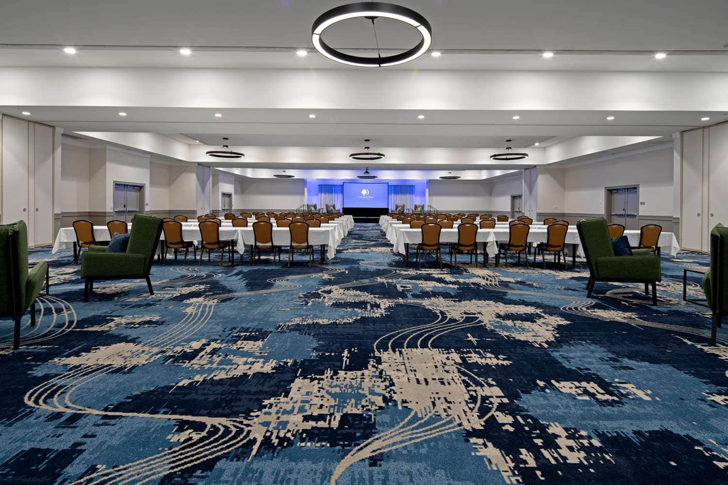 DoubleTree by Hilton Bakersfield