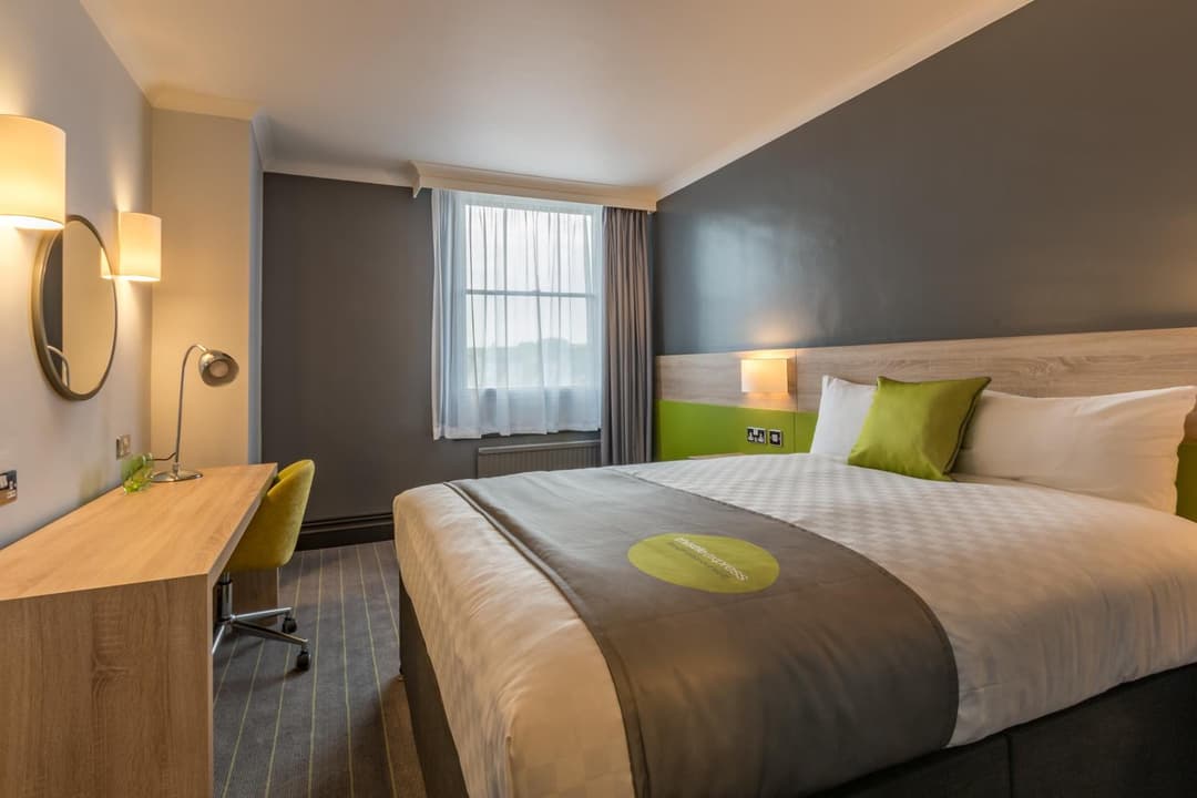 Thistle Express Luton