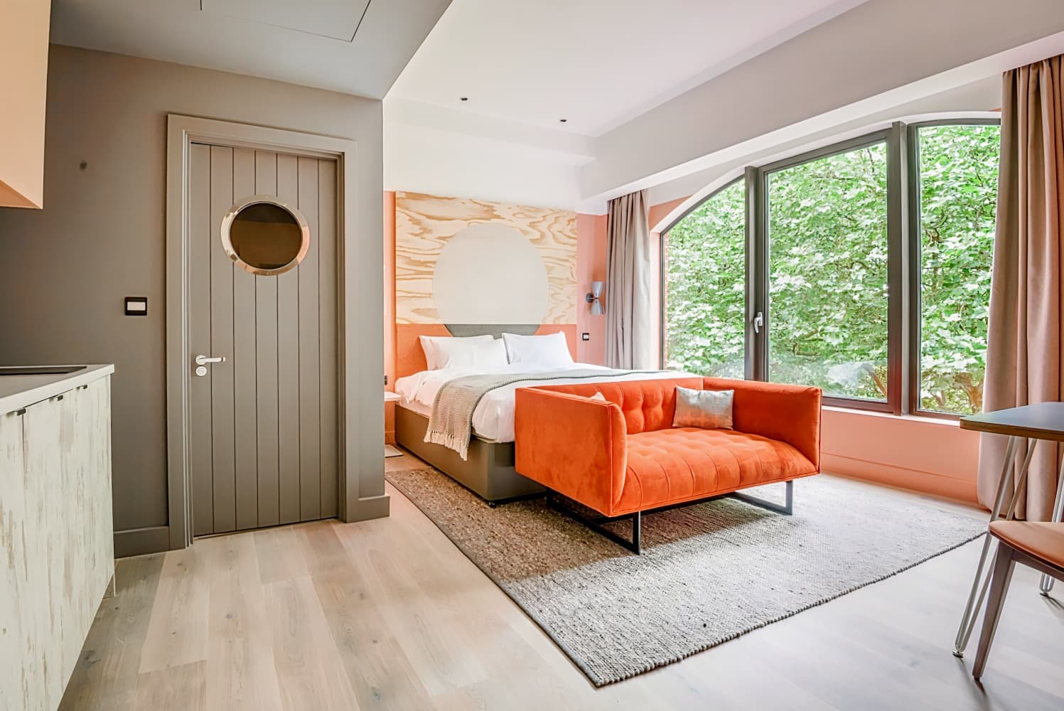 room2 Southampton Hometel