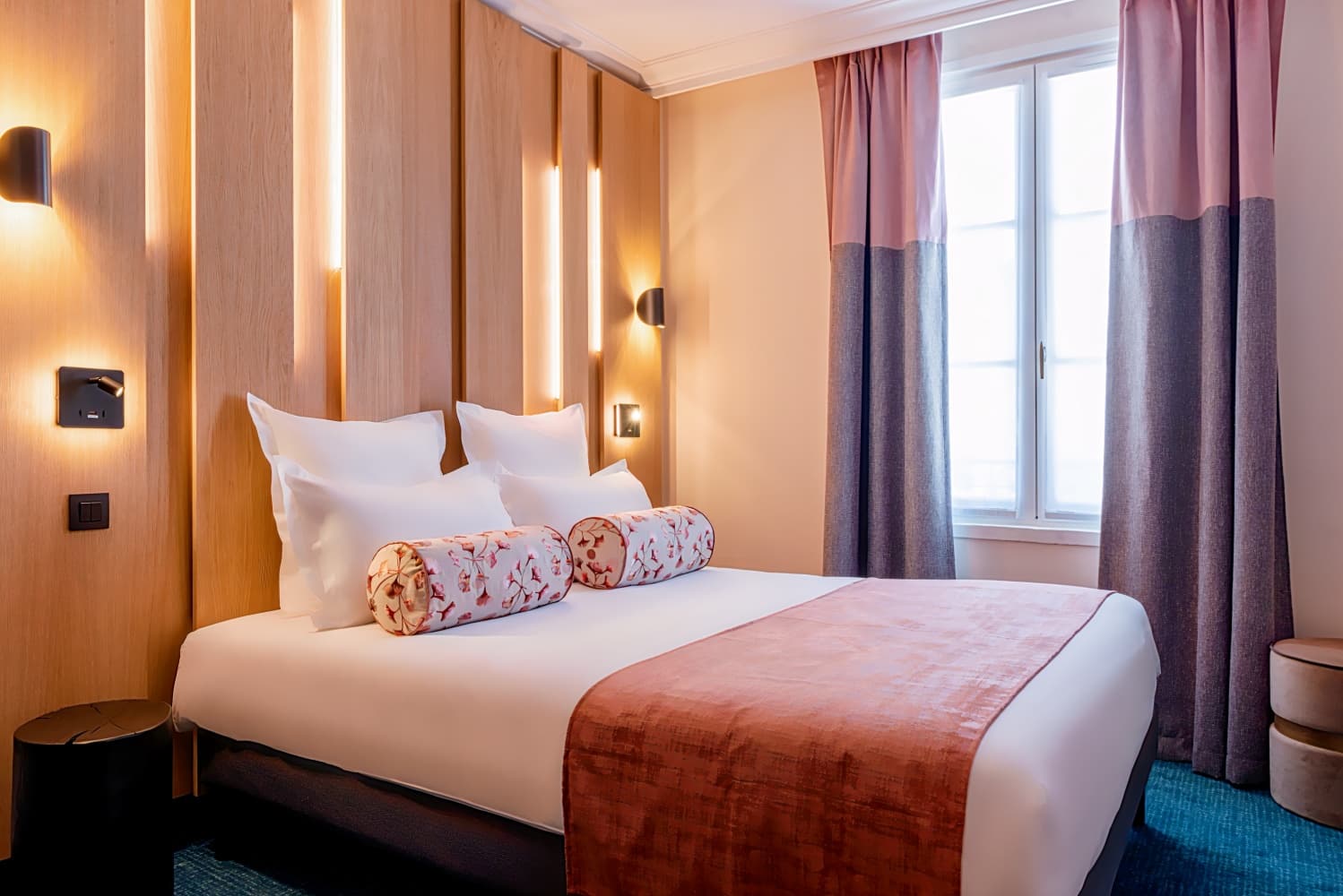 Leonardo Boutique Paris Opera