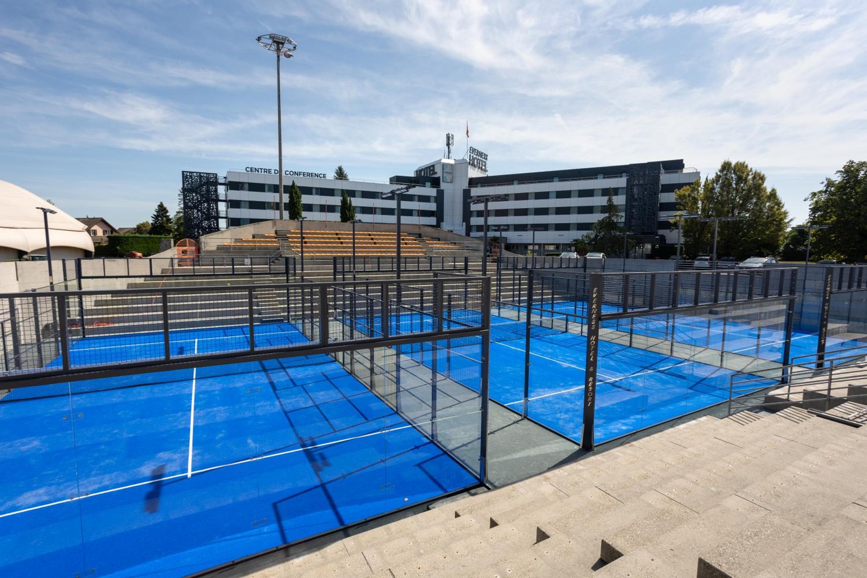 Everness Hotel & Resort