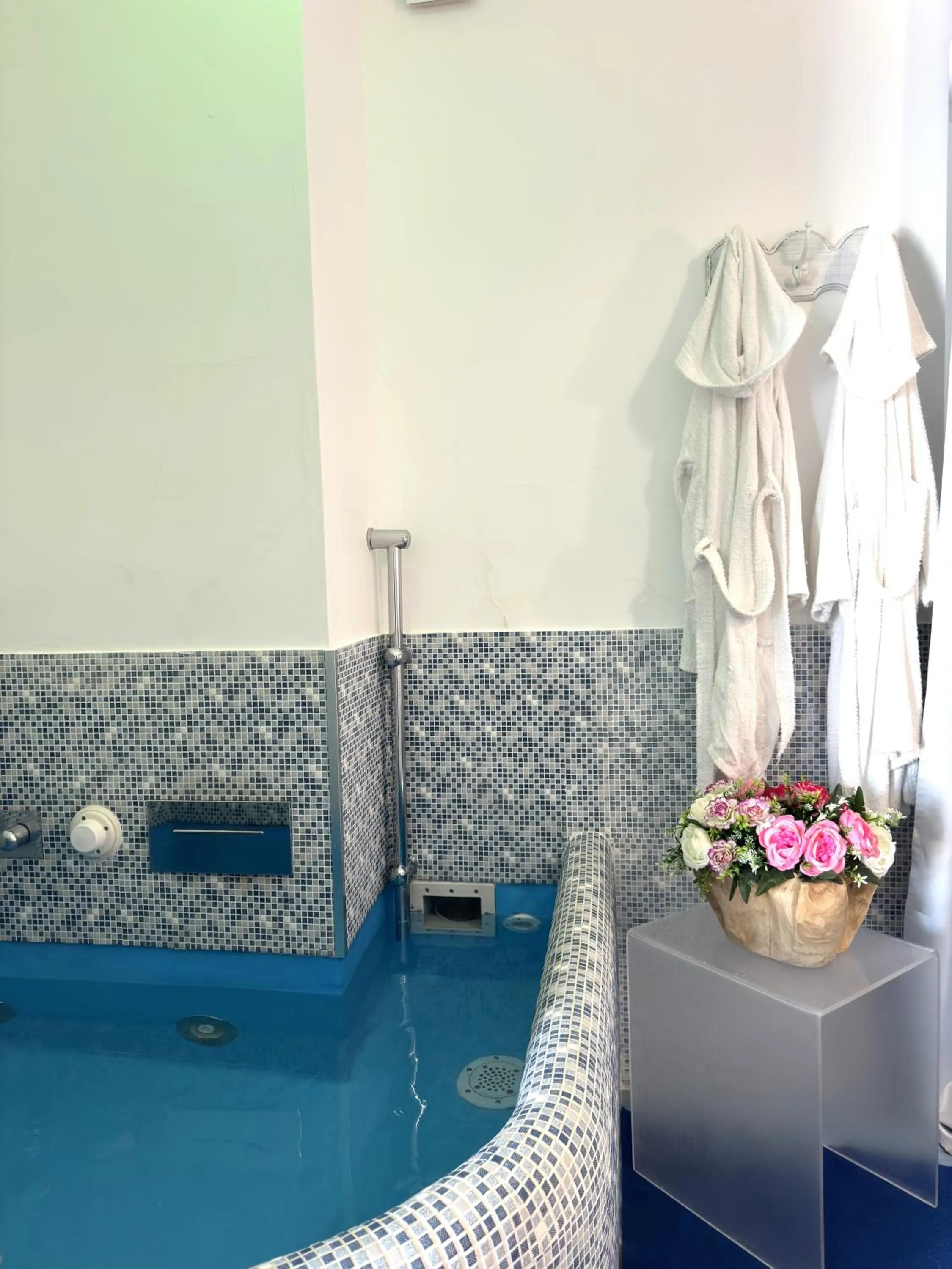 Pharus Miseni Suites and rooms