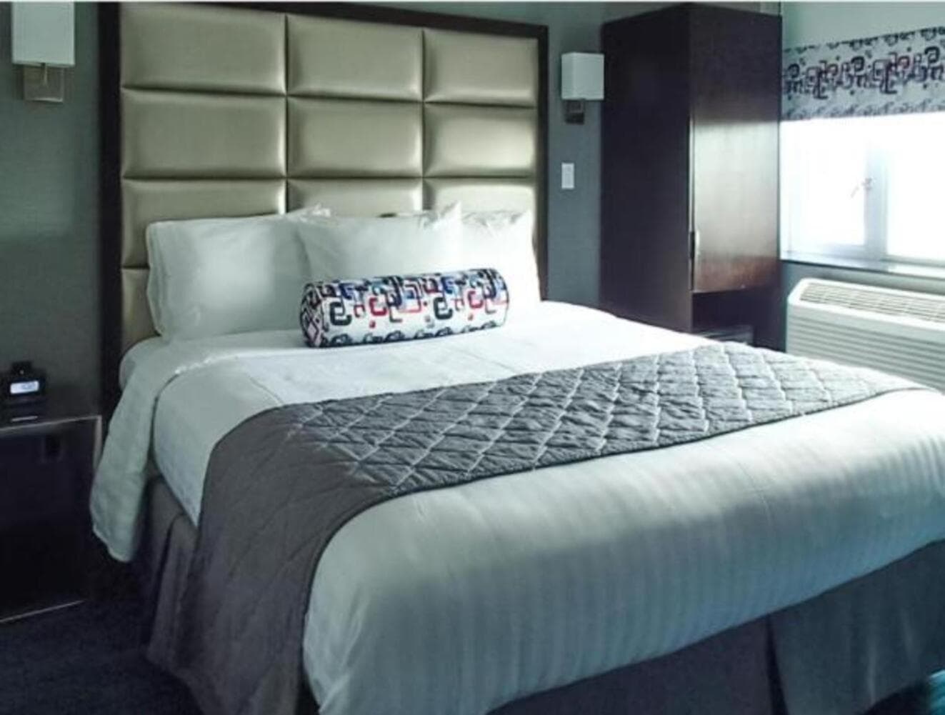 Umbrella Hotel Bronx