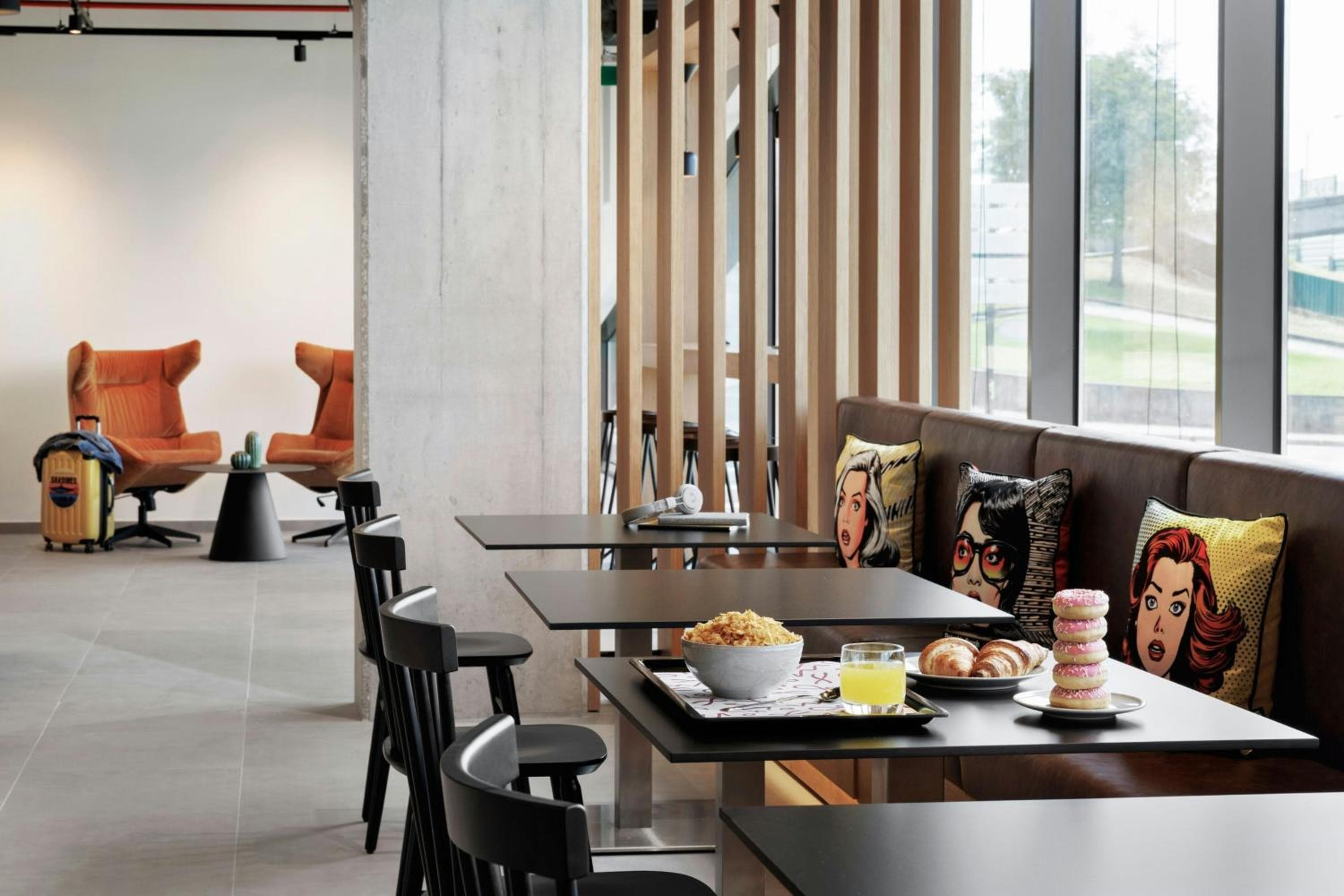 Moxy Alfragide Lisboa