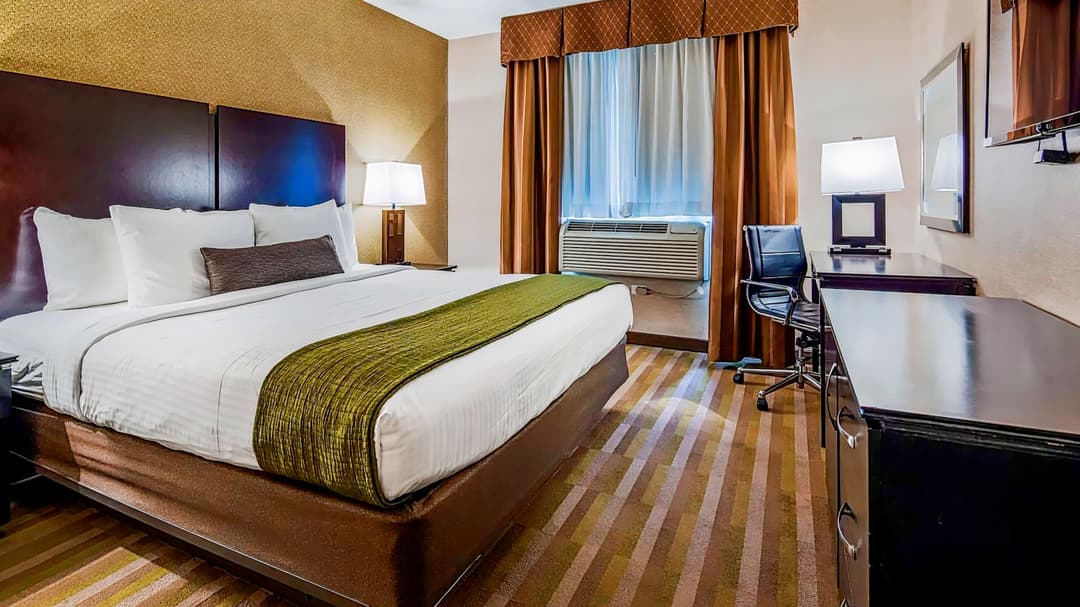 Best Western Plus Plaza Hotel