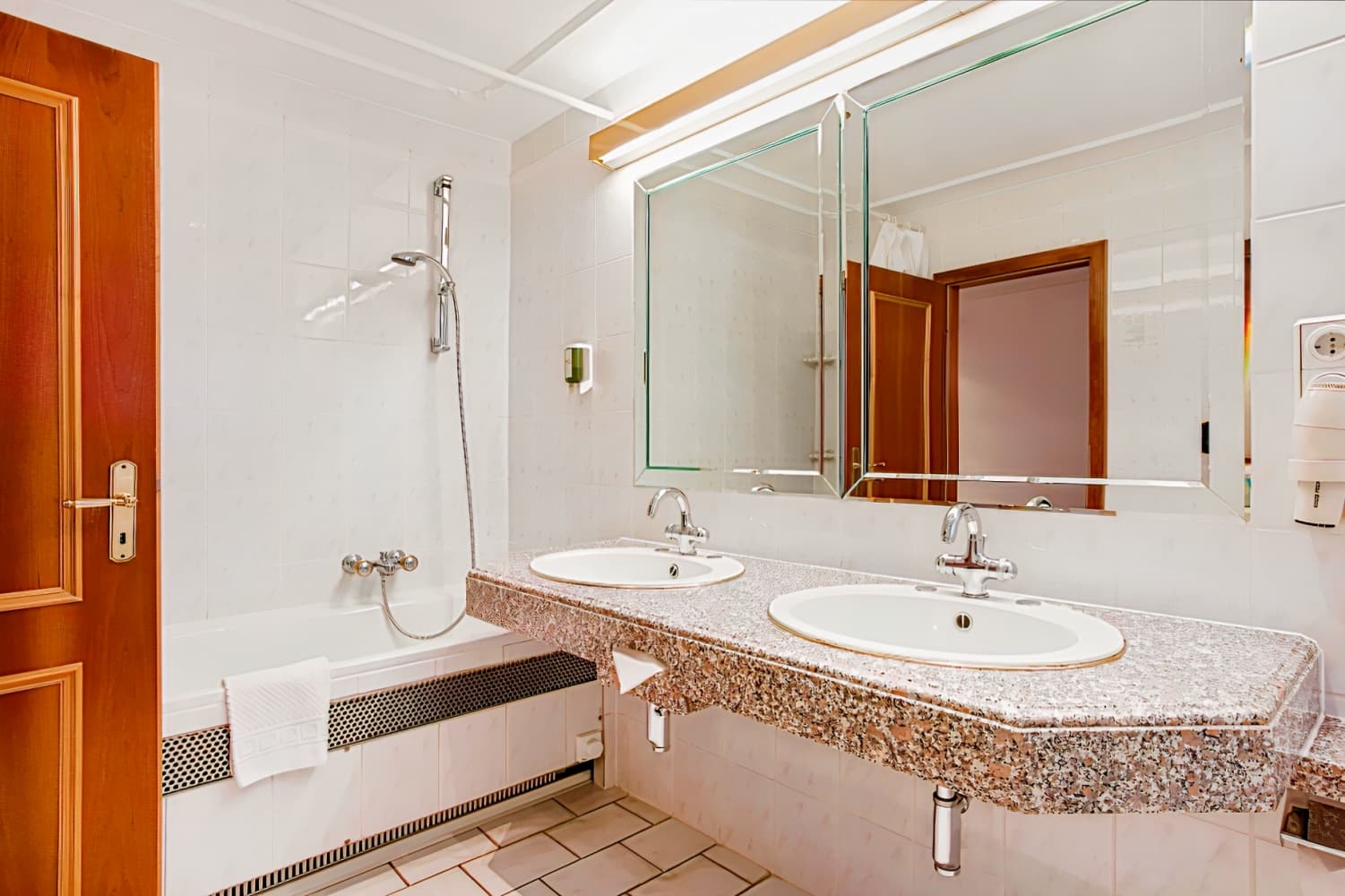 Gildors Hotel