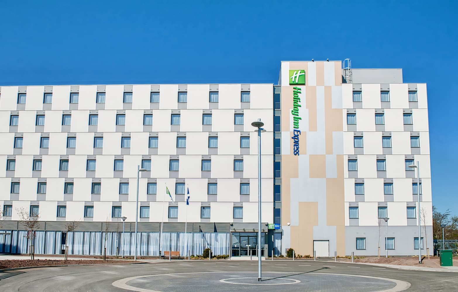 Holiday Inn Express Aberdeen Airport