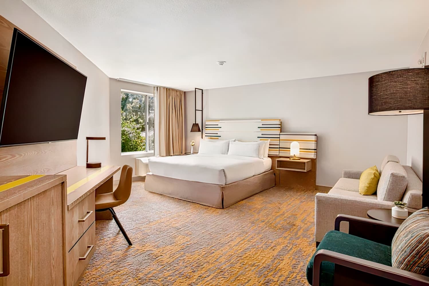 DoubleTree by Hilton Hotel Campbell - Pruneyard Plaza