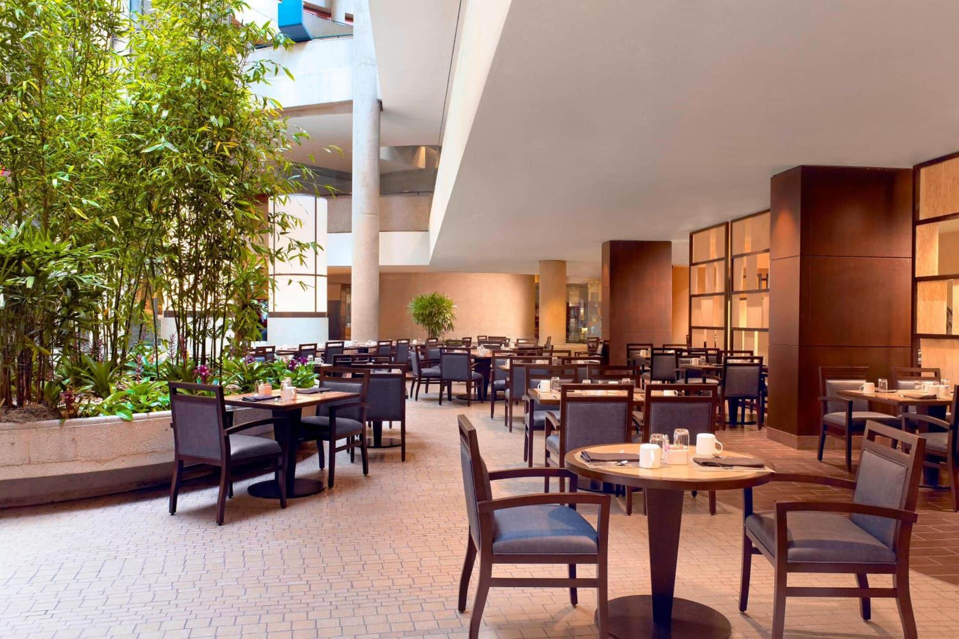 The Westin Bonaventure Hotel & Suites, Los Angeles
