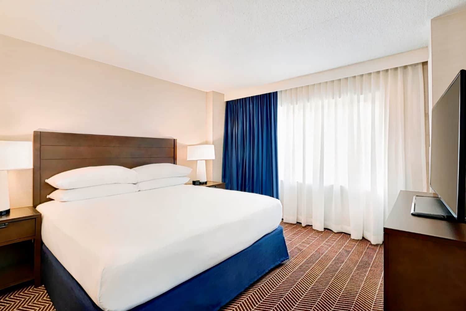 Embassy Suites by Hilton Boston at Logan Airport
