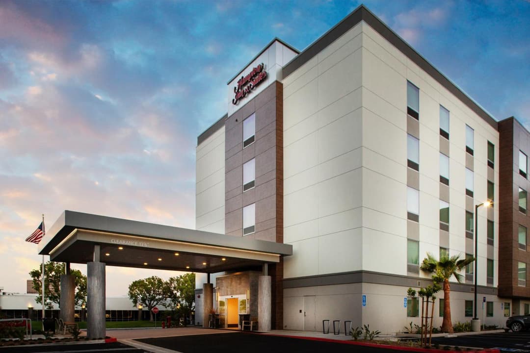 Hampton Inn & Suites by Hilton Irvine - Orange County Airport