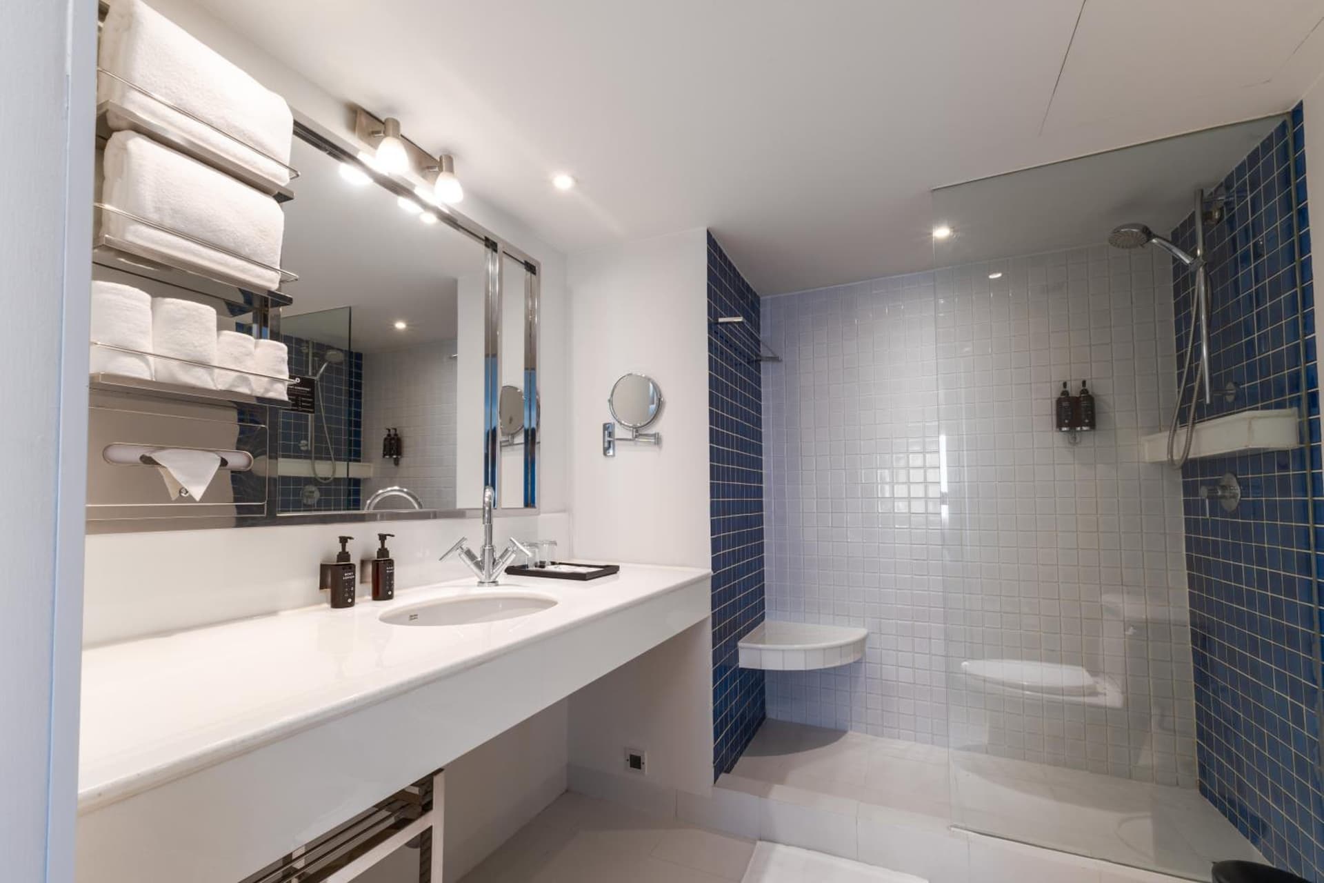 Night Hotel Bangkok - Sukhumvit 15