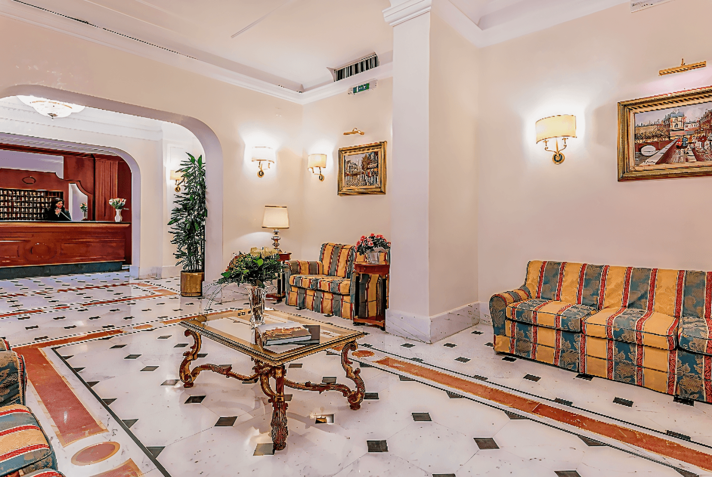 Hotel Lux