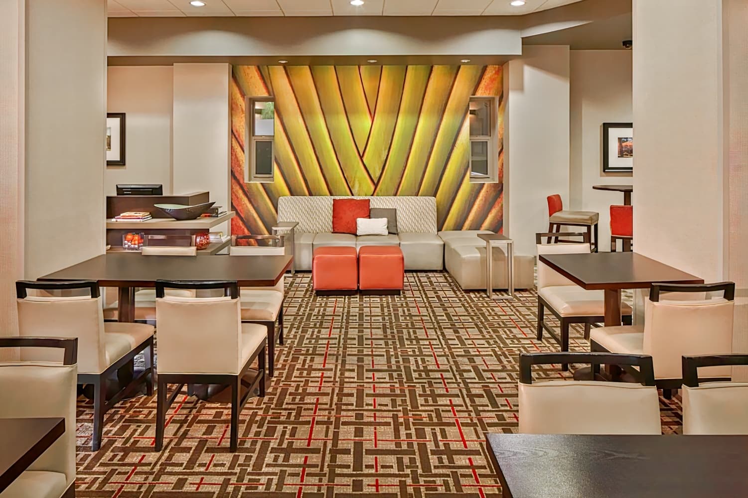 Courtyard by Marriott St. Petersburg Downtown