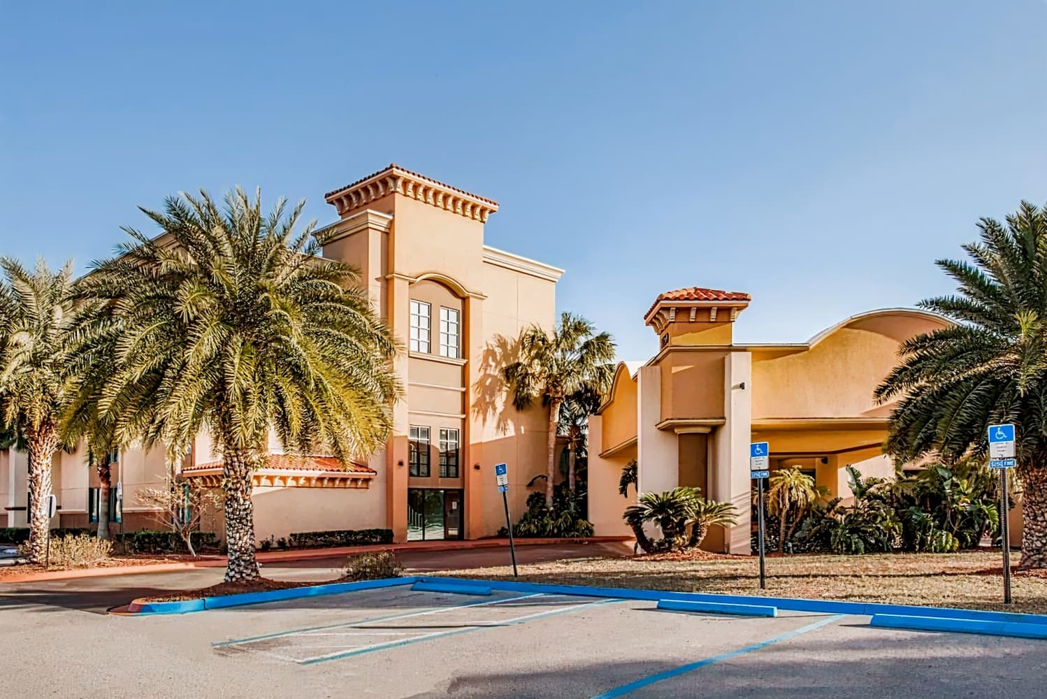 Ramada by Wyndham Jacksonville I-95 by Butler Blvd