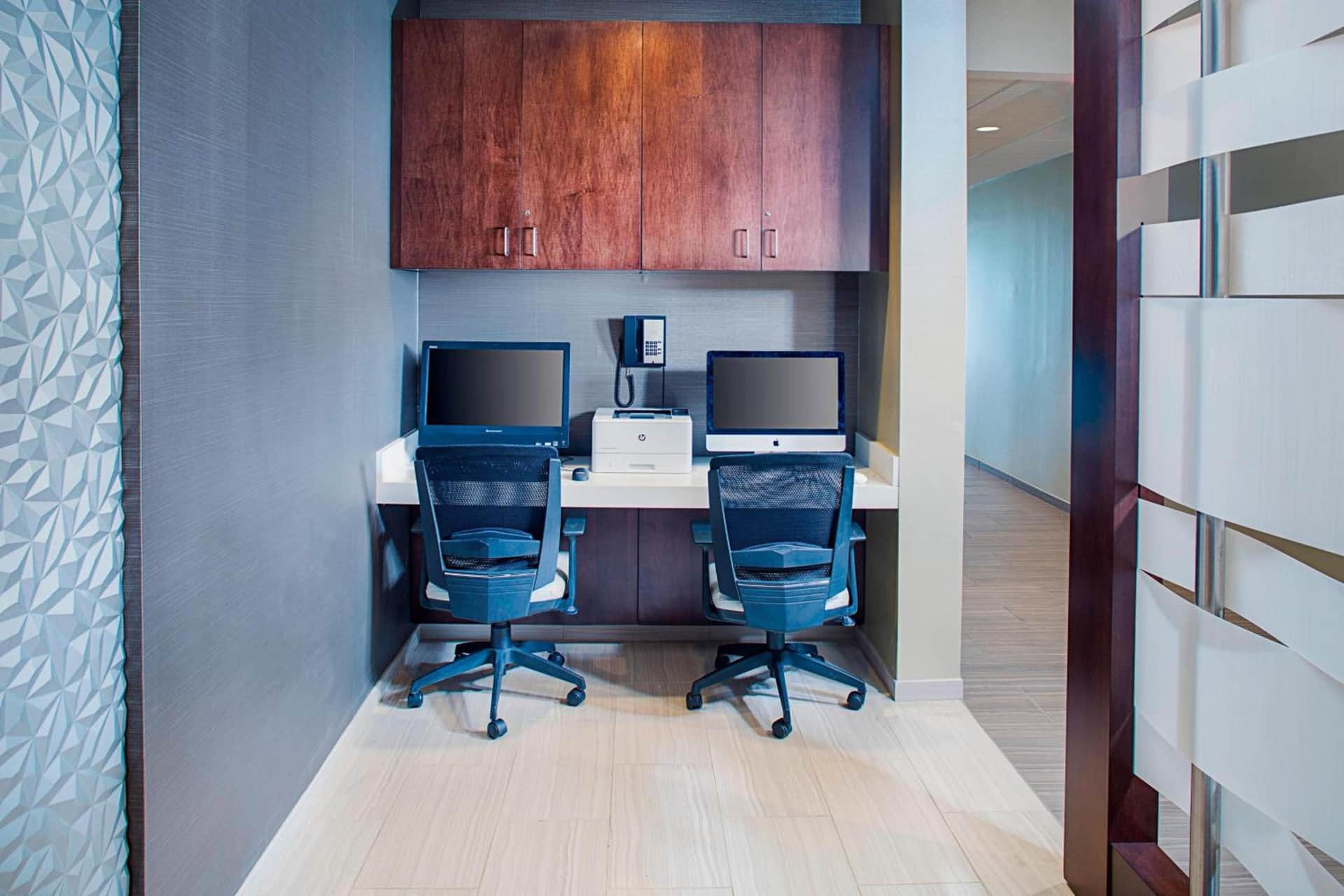 SpringHill Suites by Marriott Carle Place Garden City
