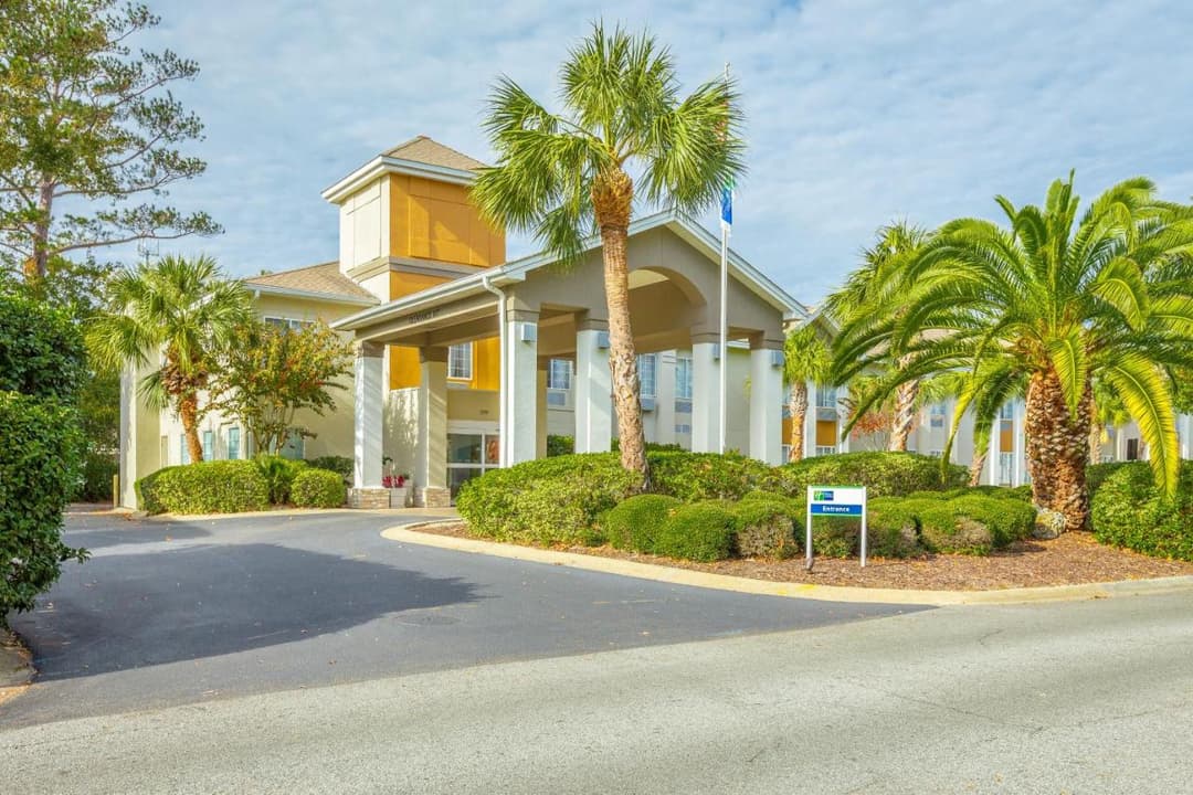 Holiday Inn Express Saint Simons Island, an IHG Hotel