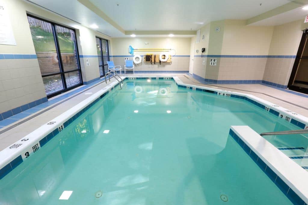 Holiday Inn Express Hotel & Suites West Chester