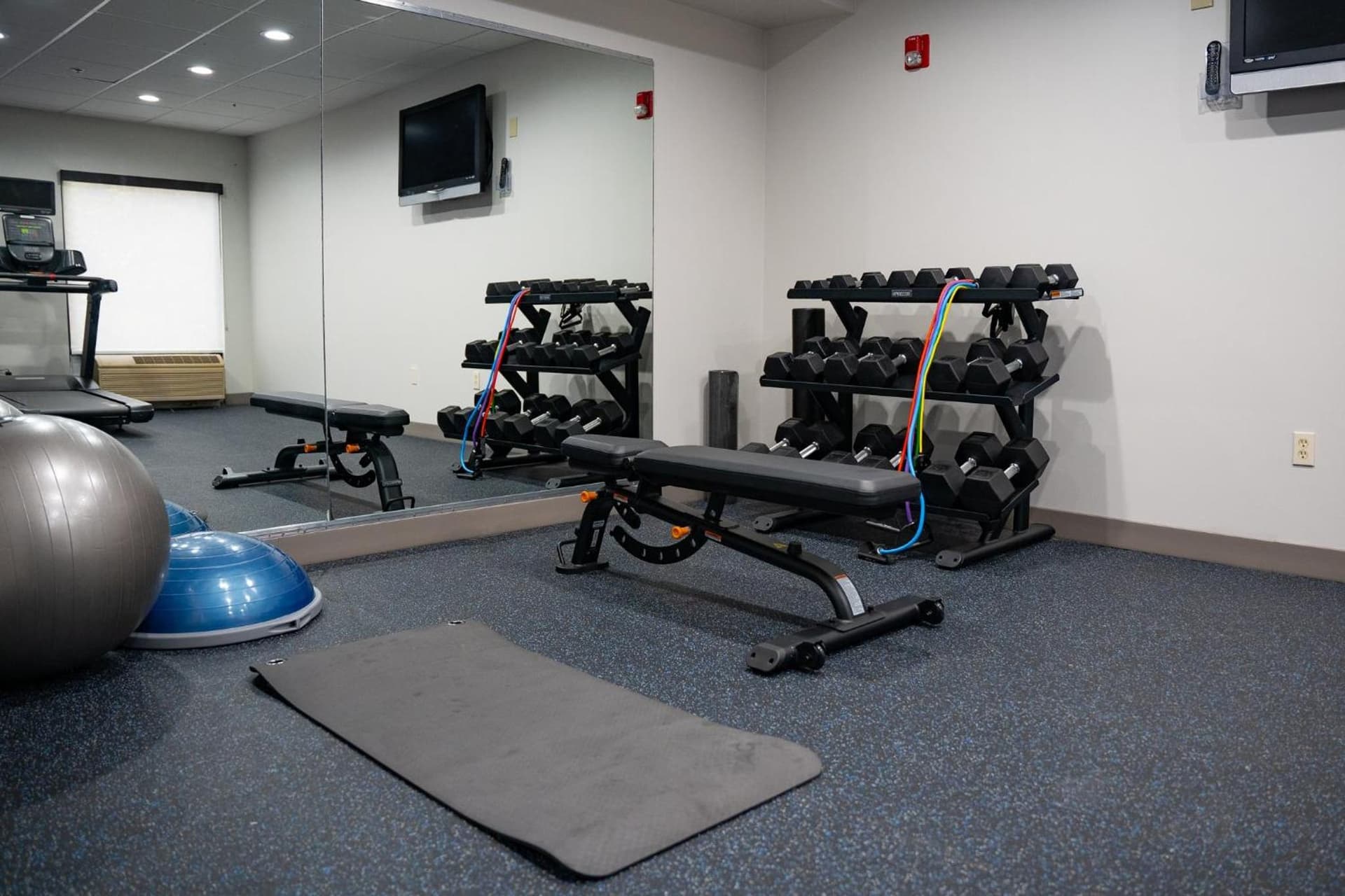 Holiday Inn Express & Suites West Chester by IHG
