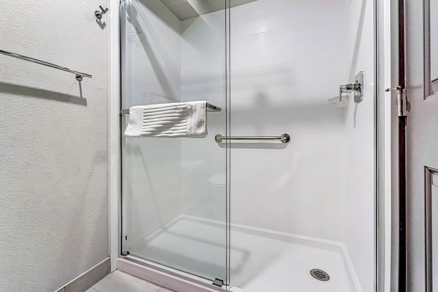 Comfort Inn & Suites Pacific – Auburn