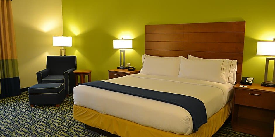 Holiday Inn Express & Suites Midland South I-20