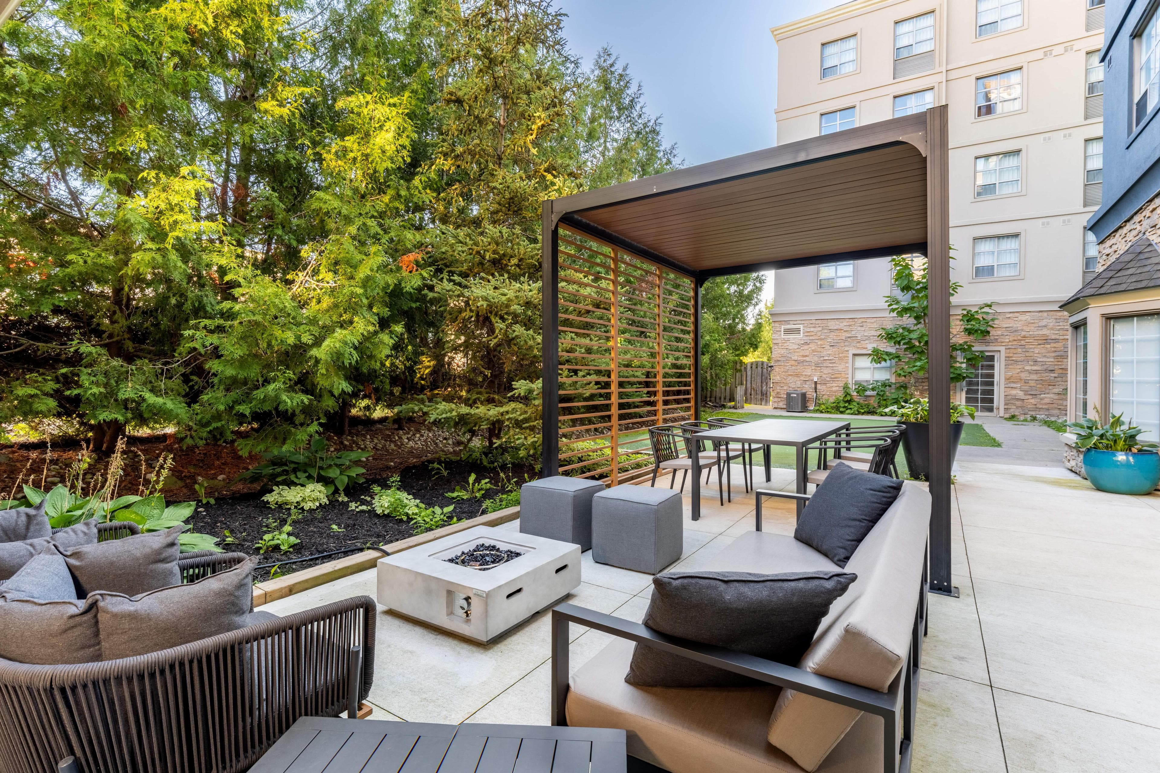 Staybridge Suites London, an IHG Hotel