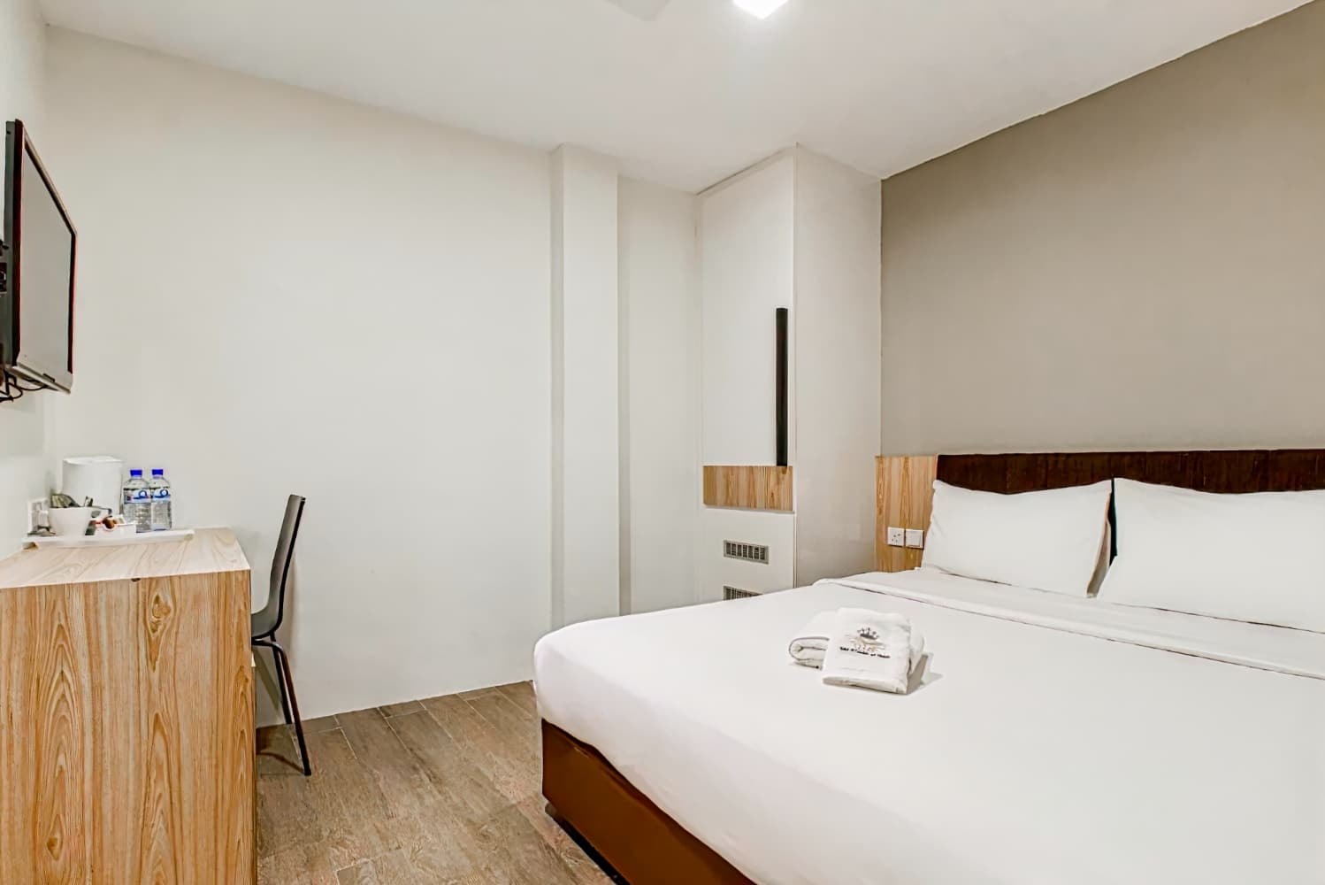 Q Loft Hotels@Mackenzie