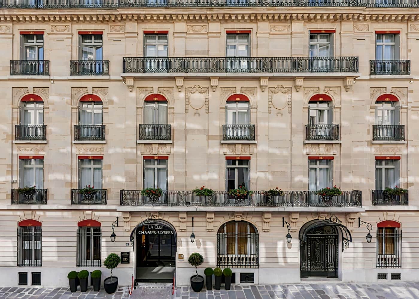 La Clef Champs-Élysées Paris by The Crest Collection