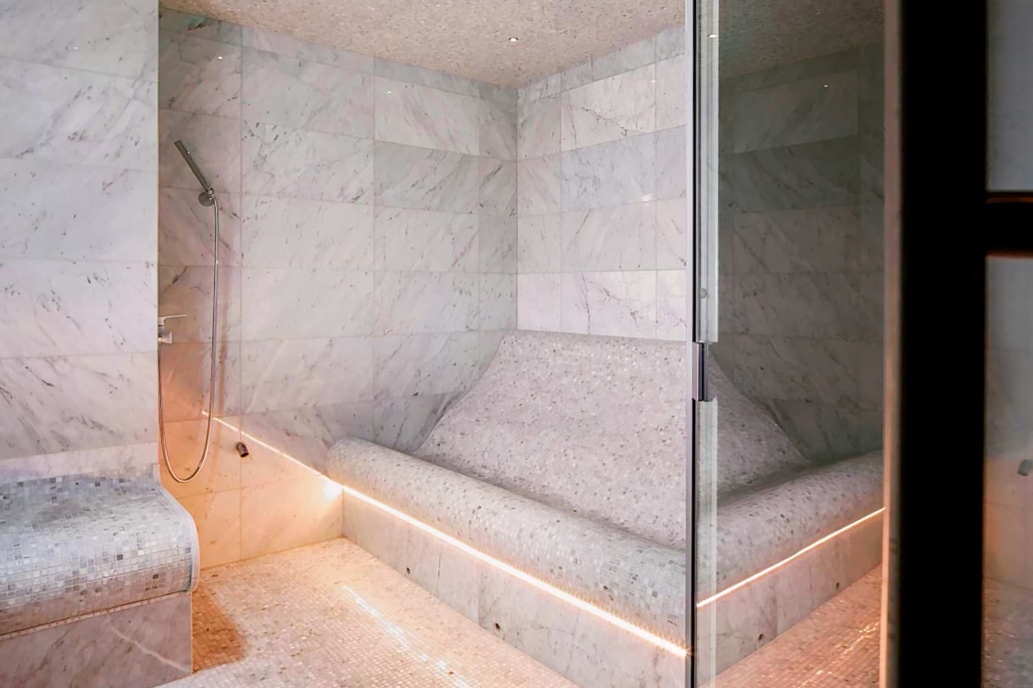 Paris j'Adore Hotel & Spa