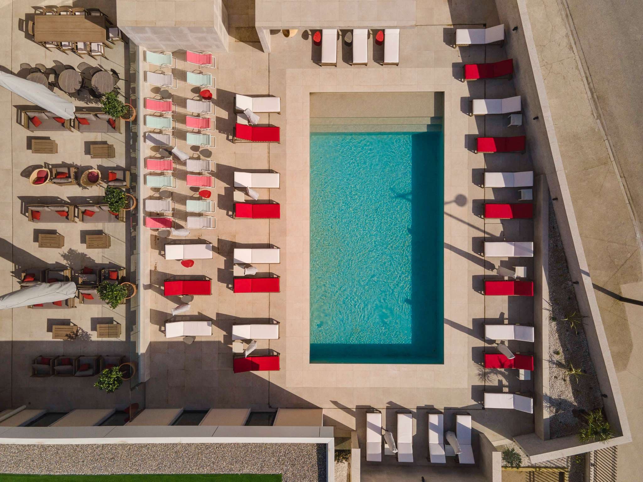 Mercure Avignon TGV Hotel & Spa