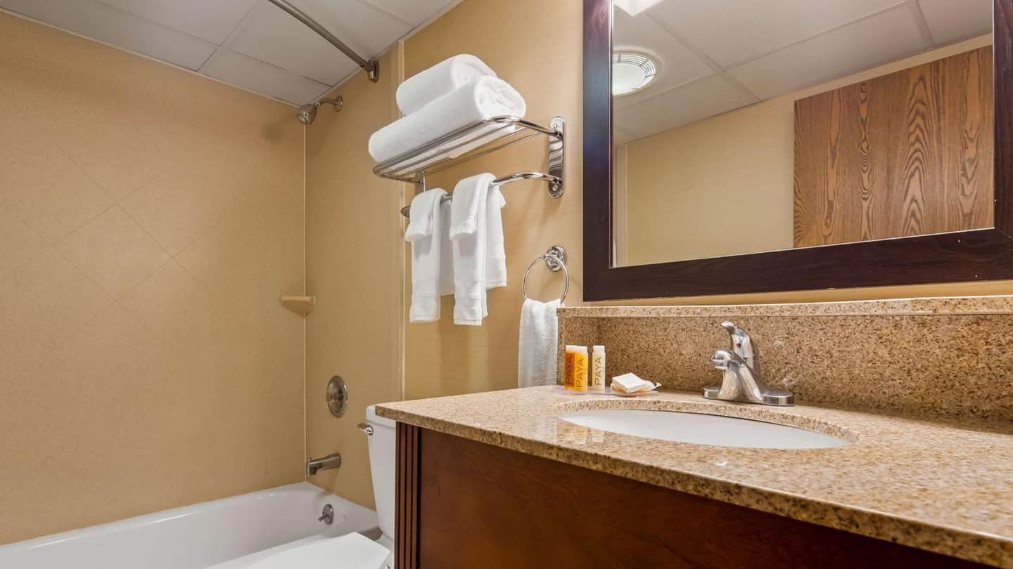 Best Western Plus The Inn at Sharon/Foxboro