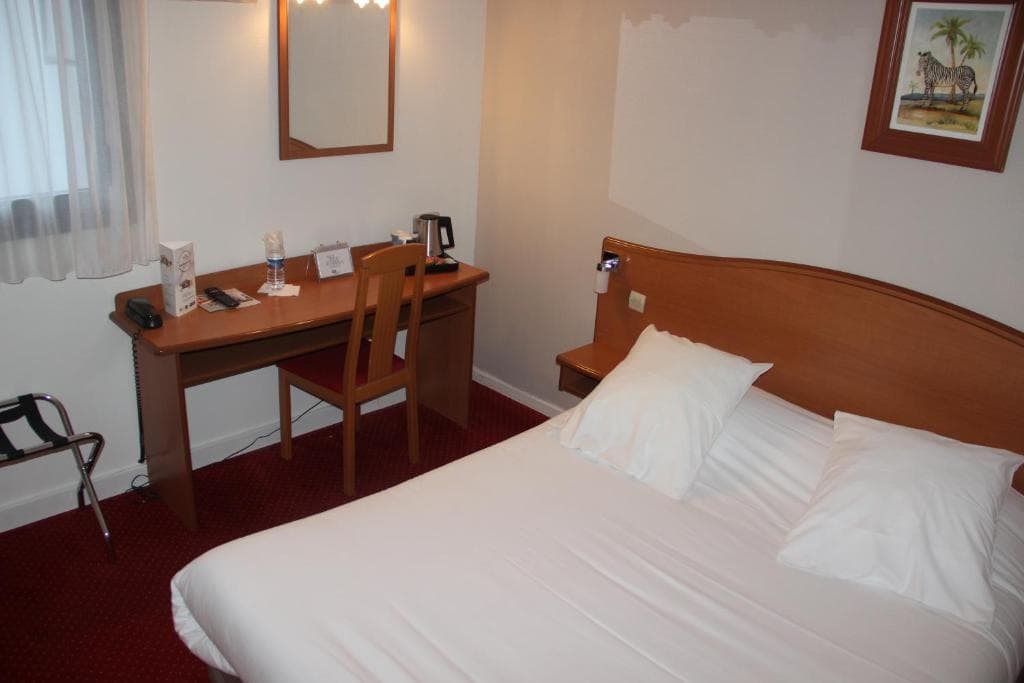 Kyriad Saint Quentin en Yvelines Montigny