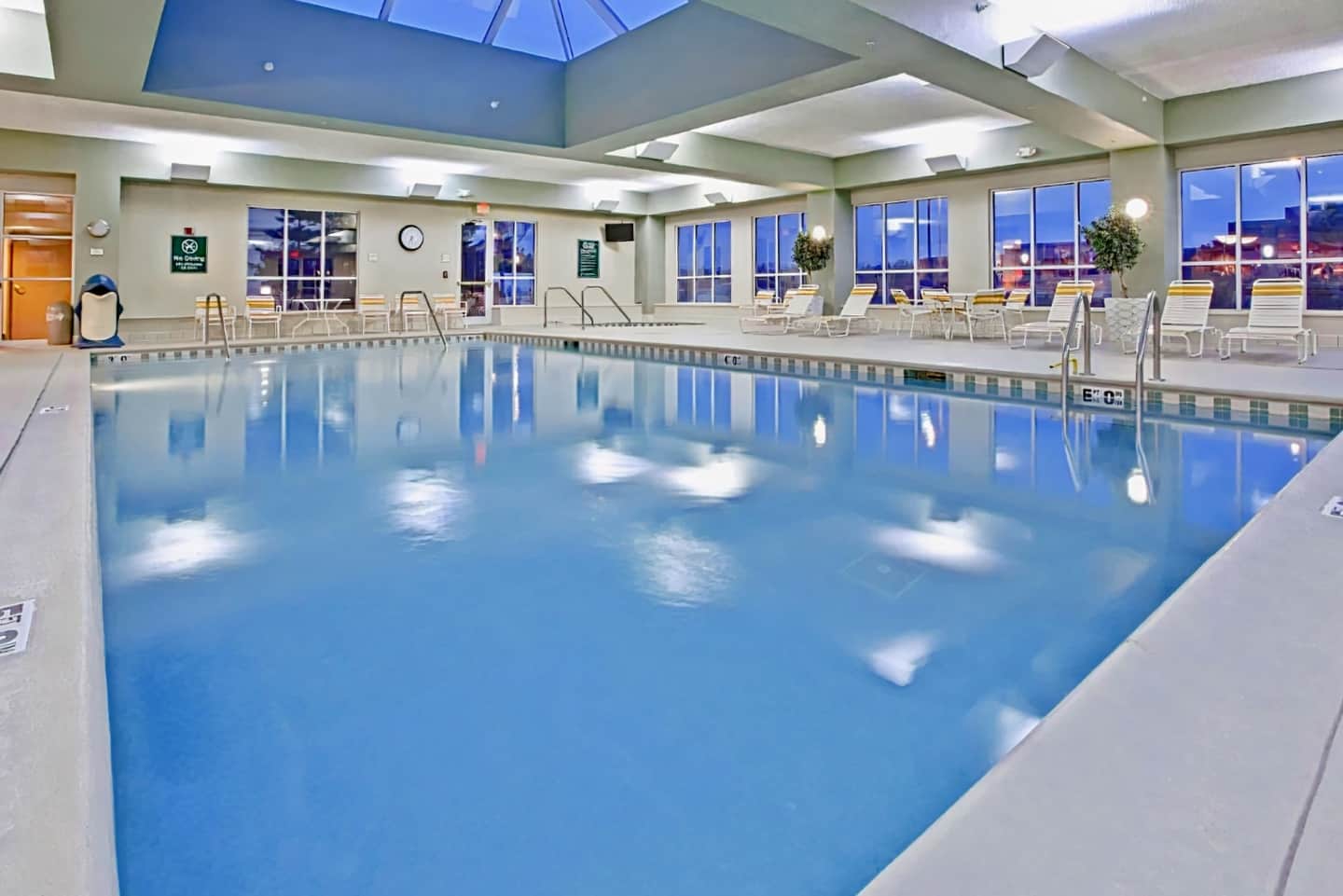 La Quinta Inn & Suites by Wyndham Bannockburn-Deerfield