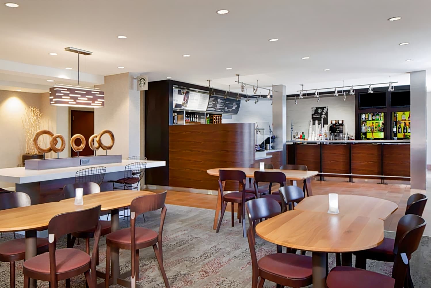Courtyard by Marriott Oakland Airport