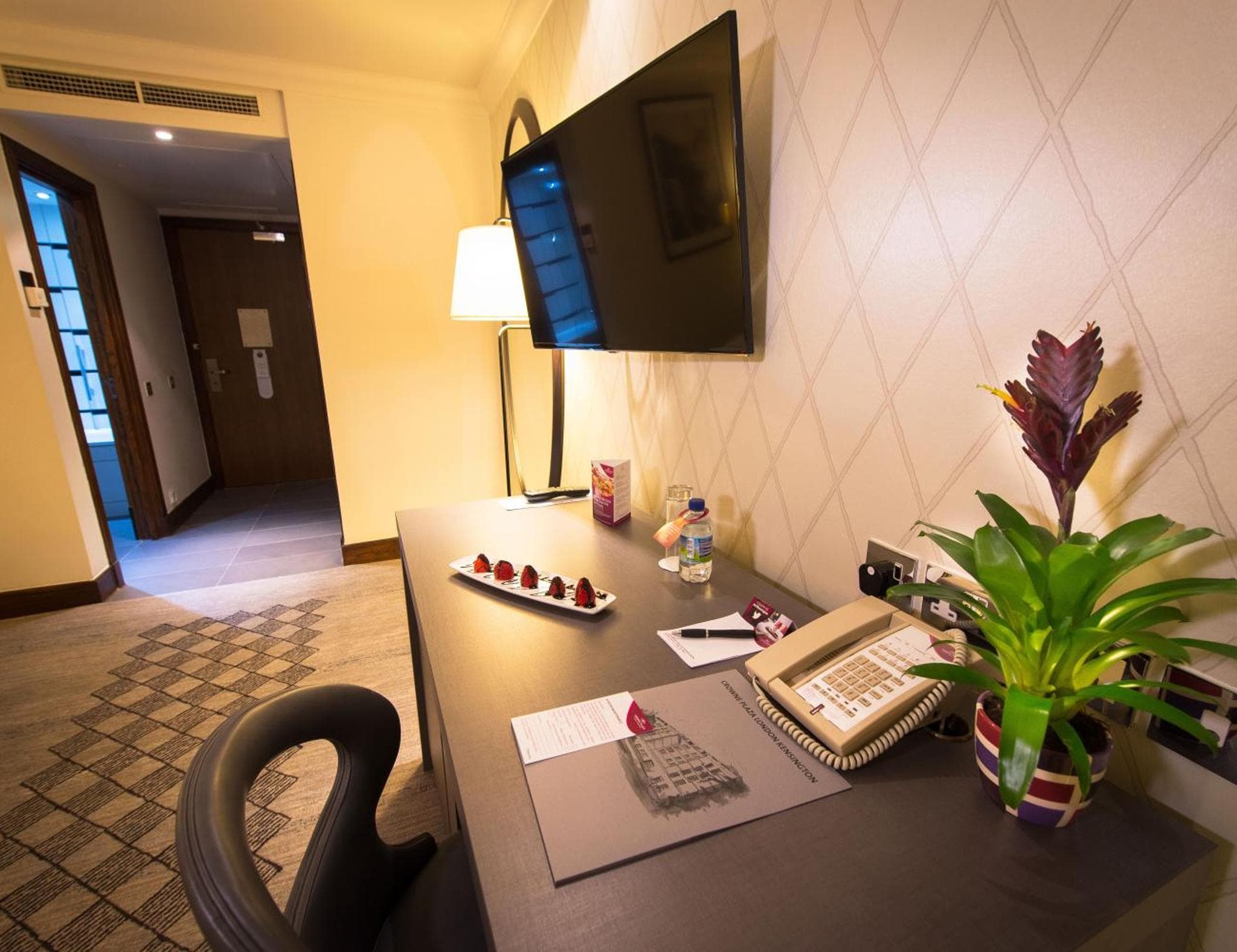 DoubleTree by Hilton London Kensington