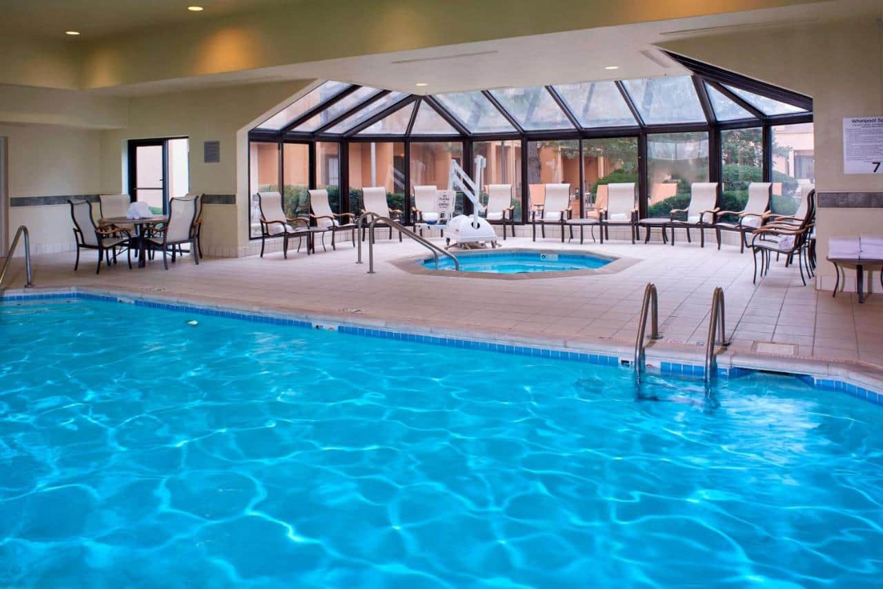 Courtyard by Marriott Kansas City Airport