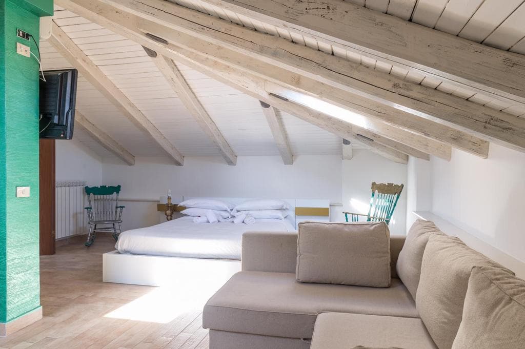 Ostia Holiday Greed Palace