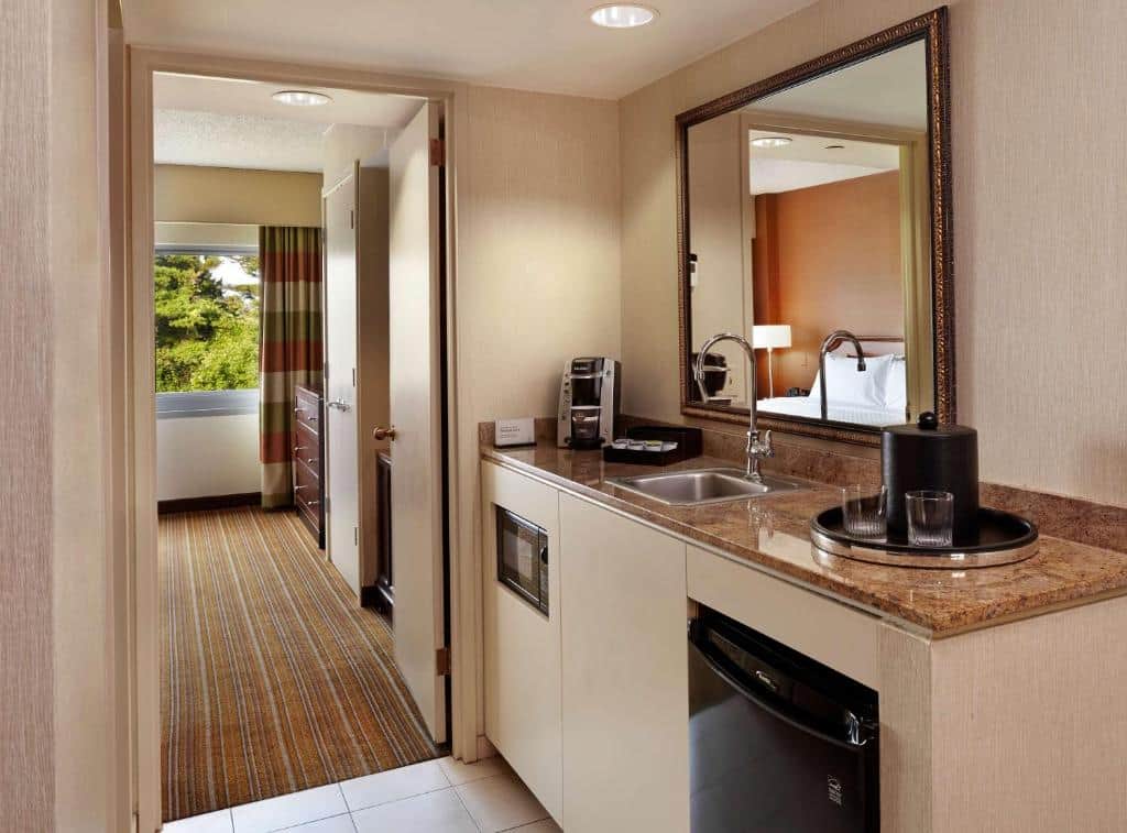 Embassy Suites by Hilton Parsippany