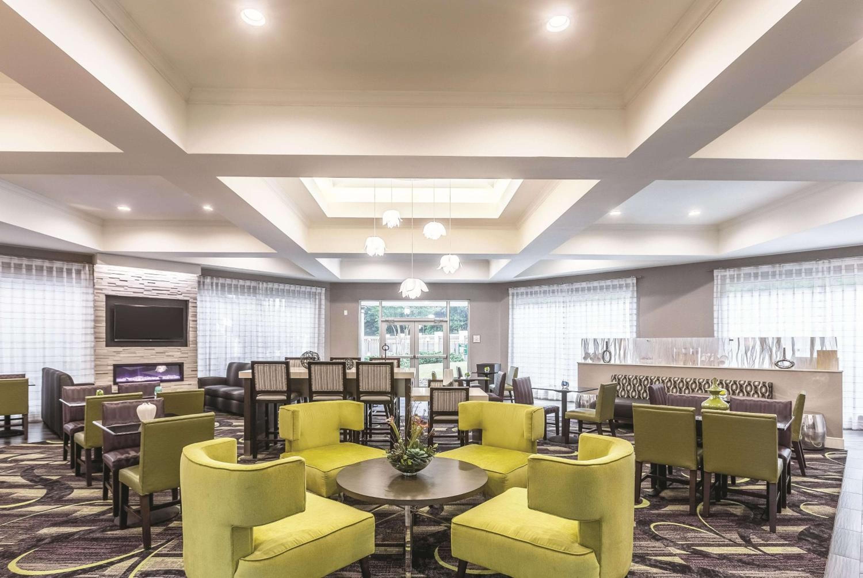 La Quinta Inn & Suites by Wyndham Atlanta Alpharetta