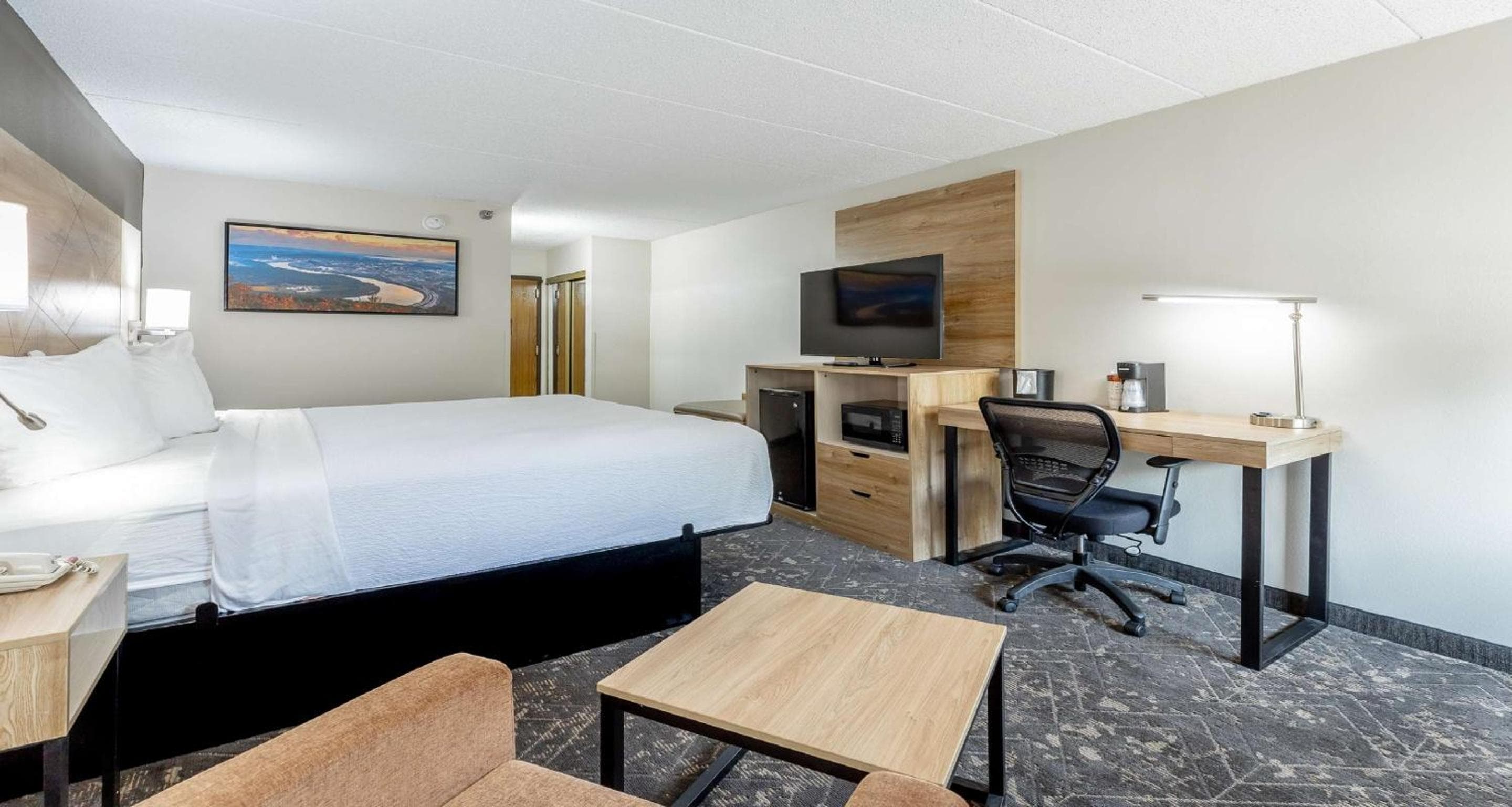 Comfort Inn & Suites Chattanooga - Eastridge