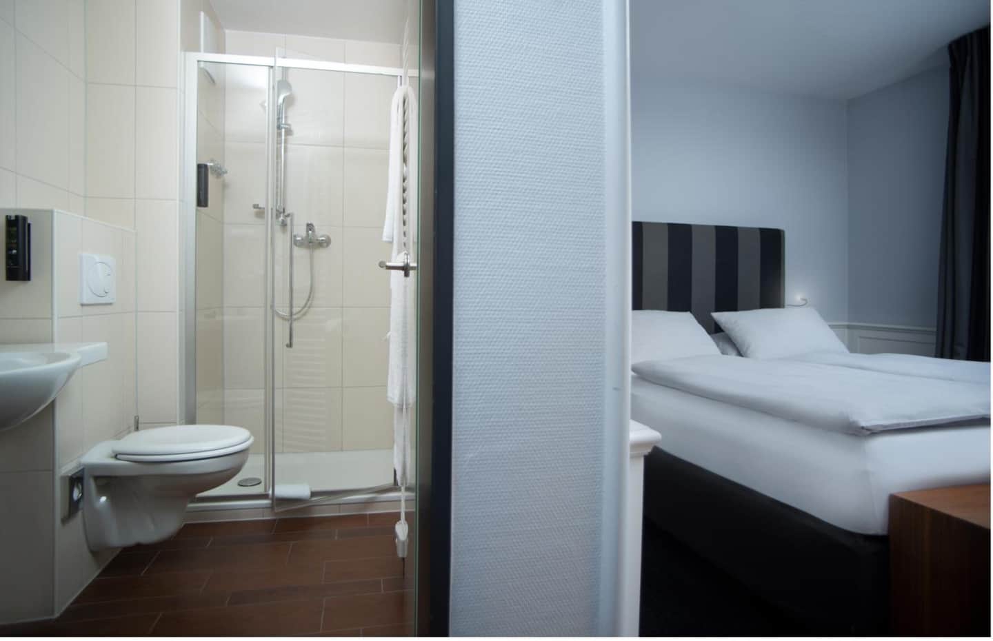 &REPEAT Köln Airport