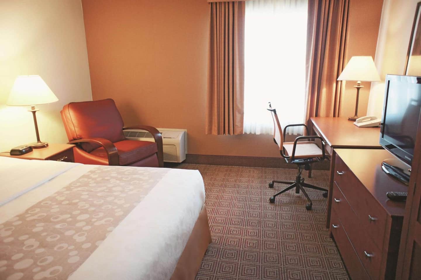 La Quinta by Wyndham Stamford / New York City