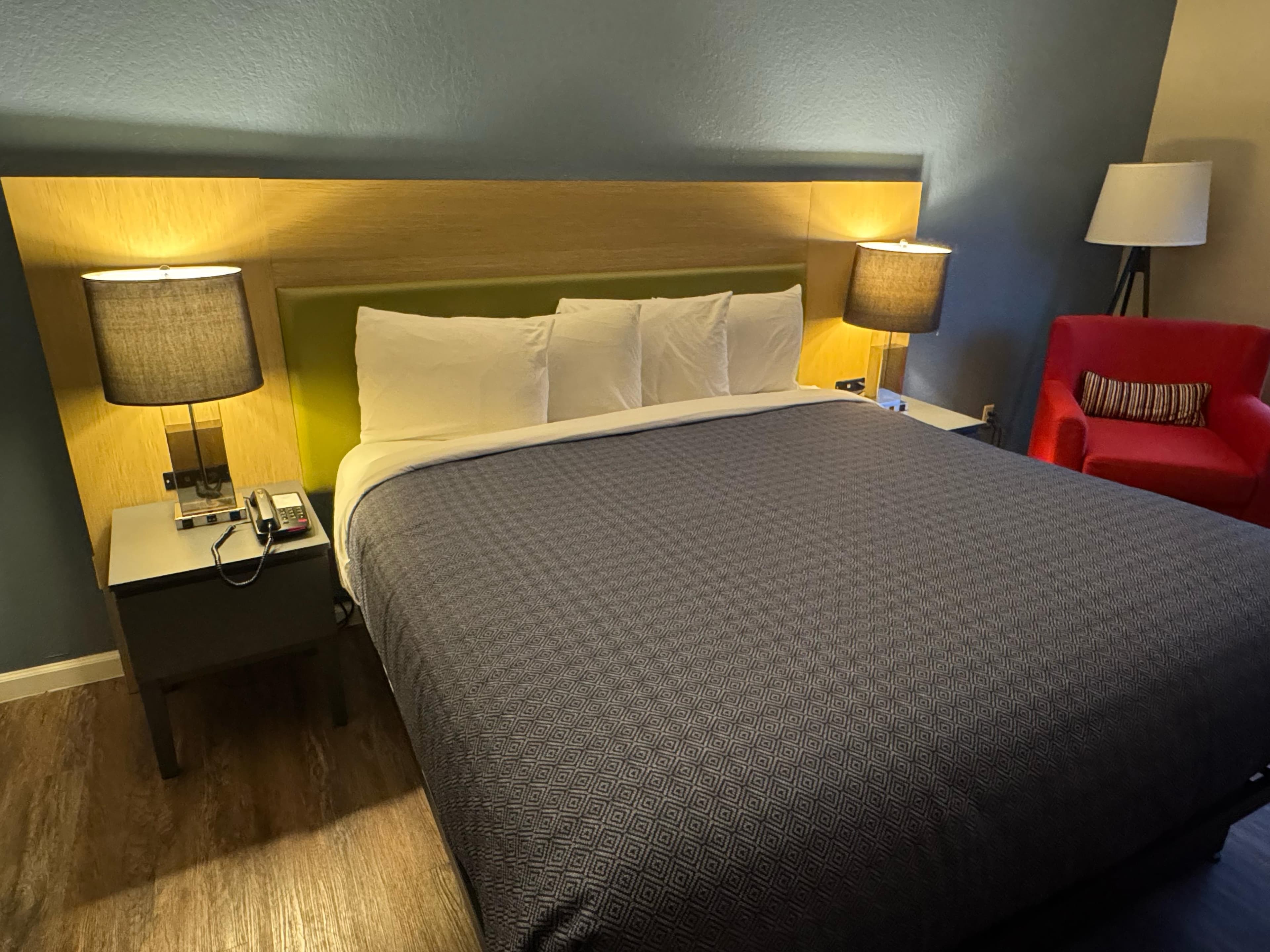 Sonesta Essential IAH Airport JFK Boulevard - Newly Renovated