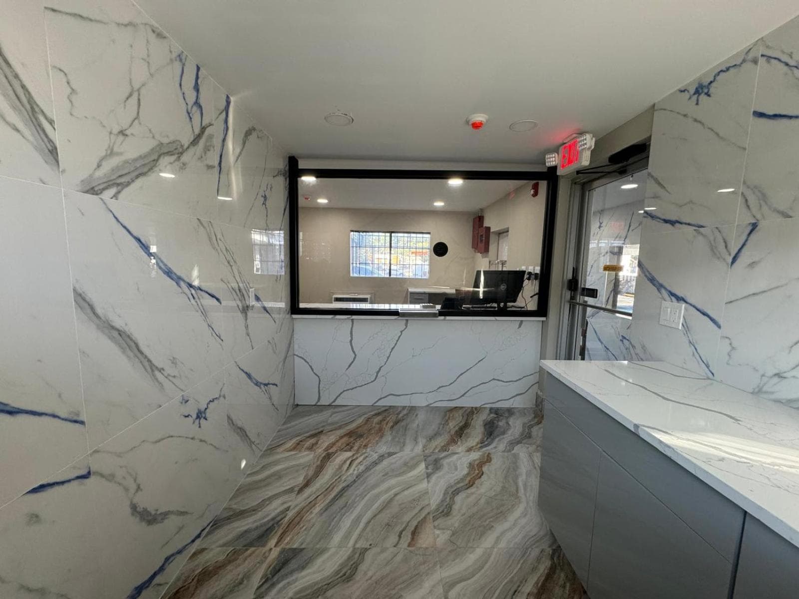 Essence Express Elizabeth EWR Airport