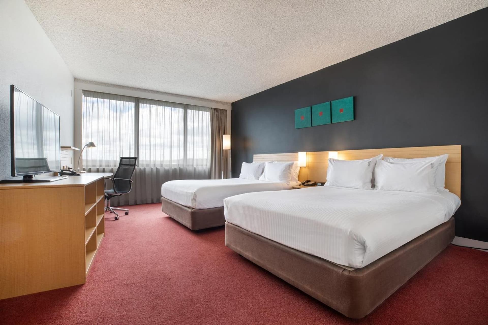 Holiday Inn Melbourne Airport by IHG