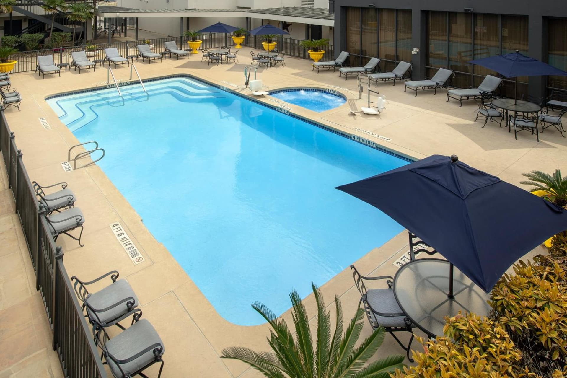 Crowne Plaza San Antonio Airport by IHG
