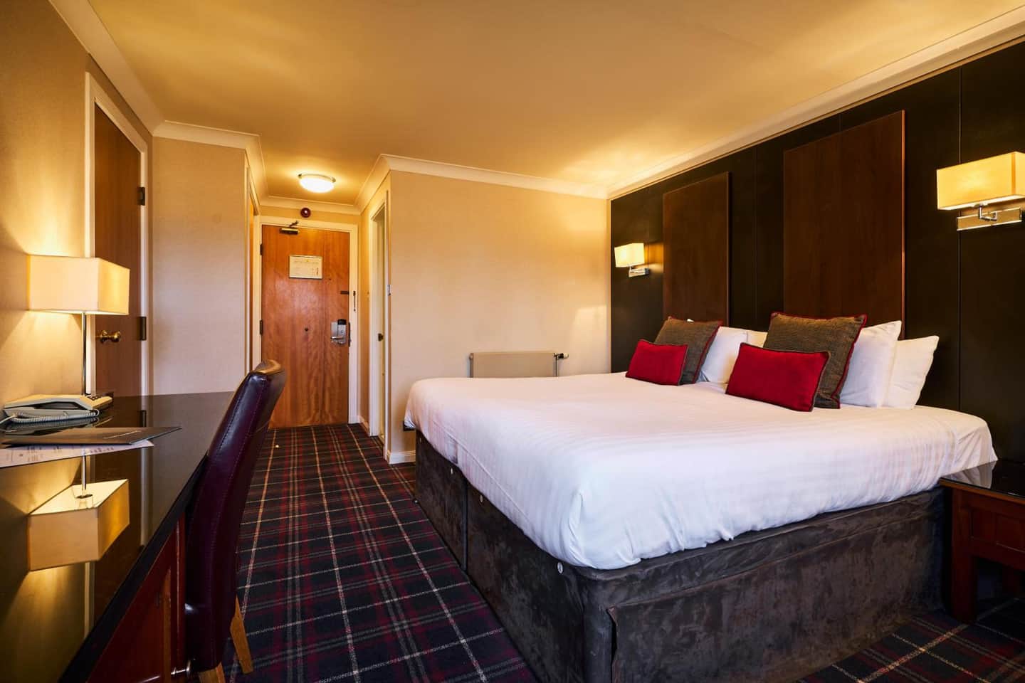 Stirling Highland Hotel- Part of the Cairn Collection