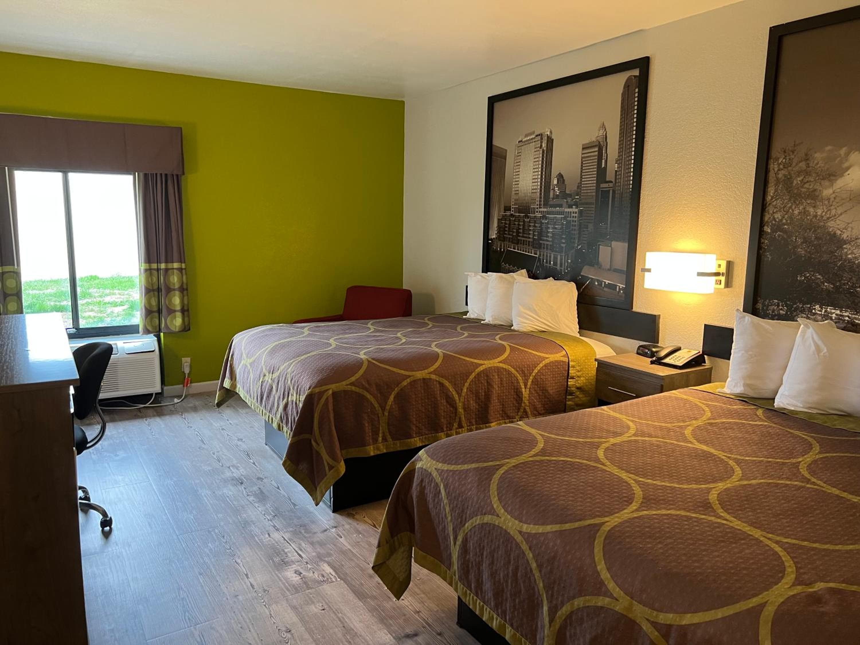 Super 8 by Wyndham Clemmons/Winston-Salem Area I-40