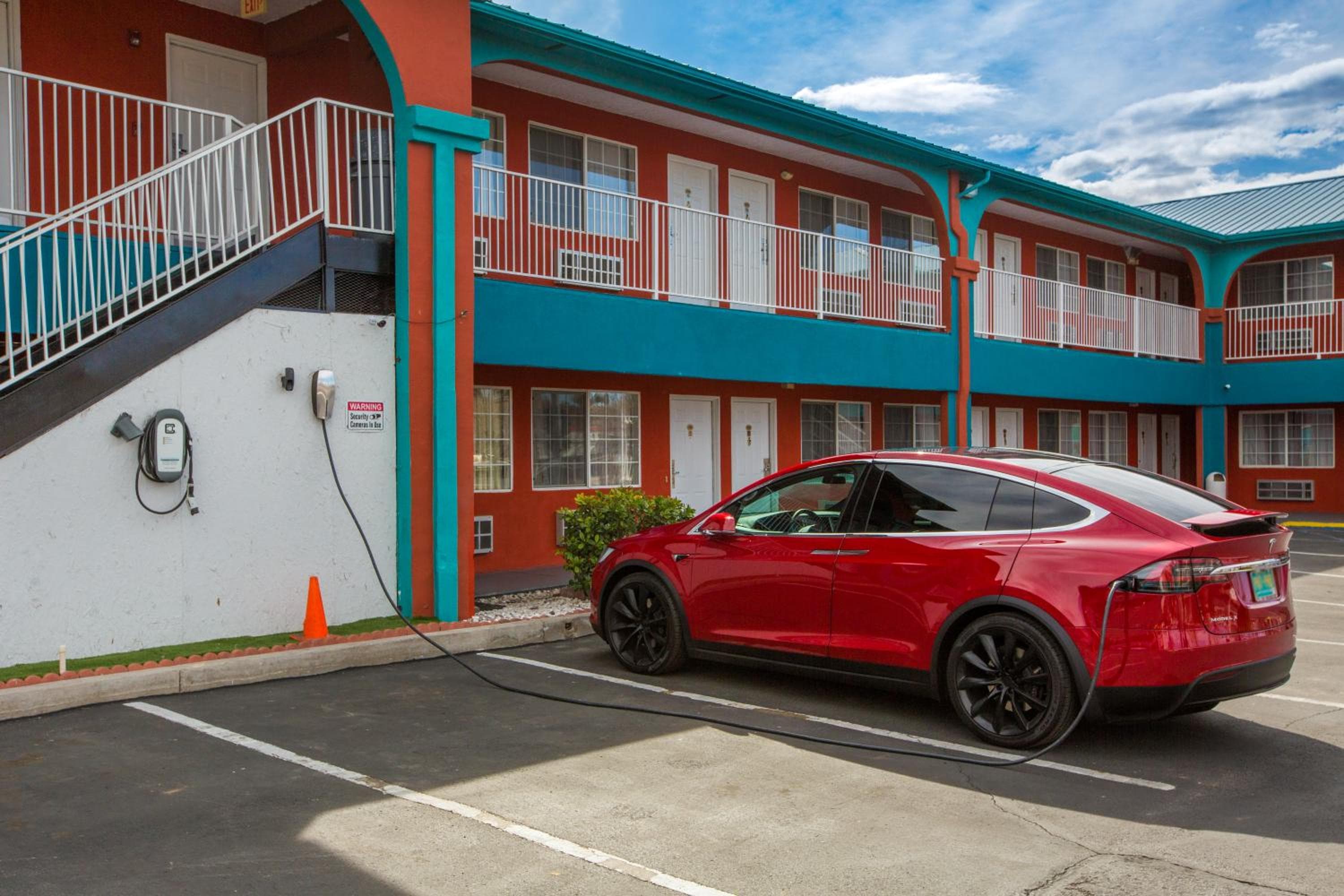 Sandia Peak Inn Old Town ABQ, a Howard Johnson by Wyndham